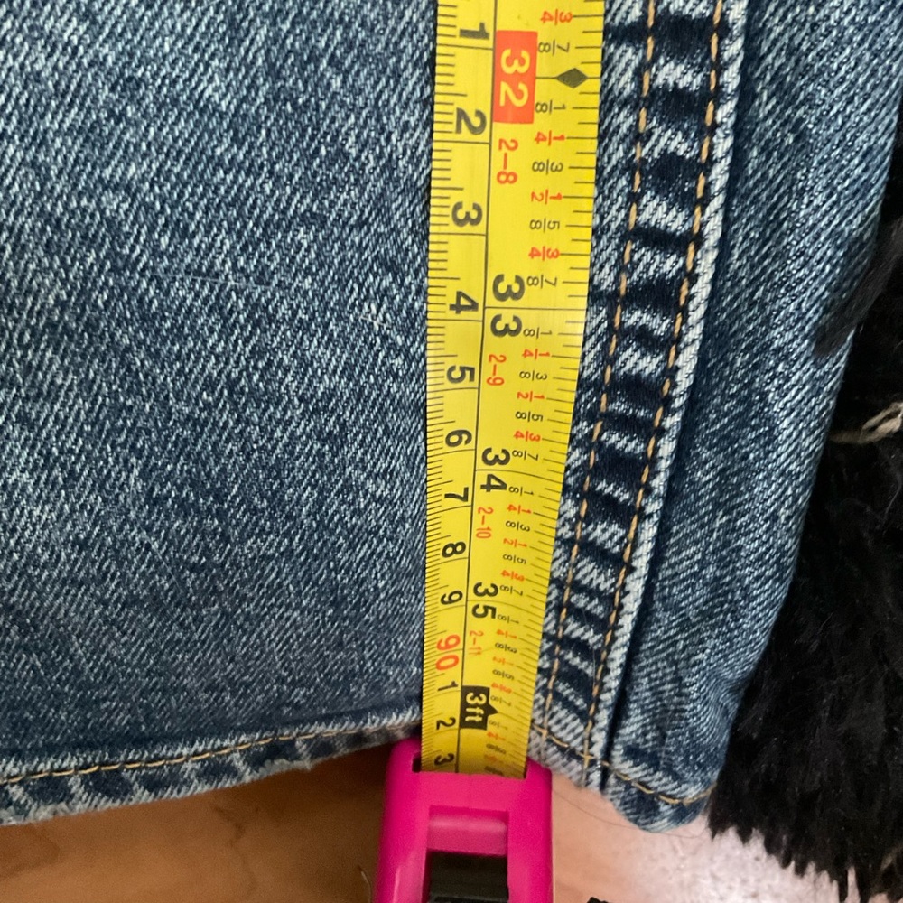 “LEVI STRAUS” Men’s 541 Medium Wash Athletic Fit Jeans. - Picture 14 of 15